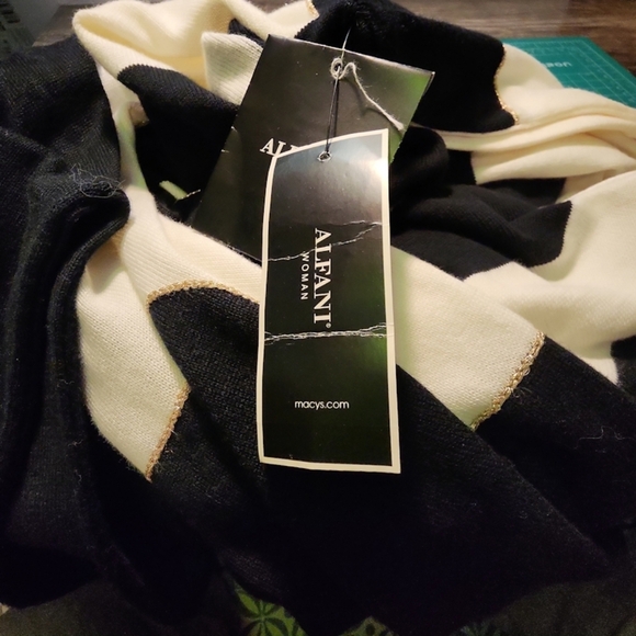 ALFANI Black and Off White Geometric Dress - Picture 7 of 7